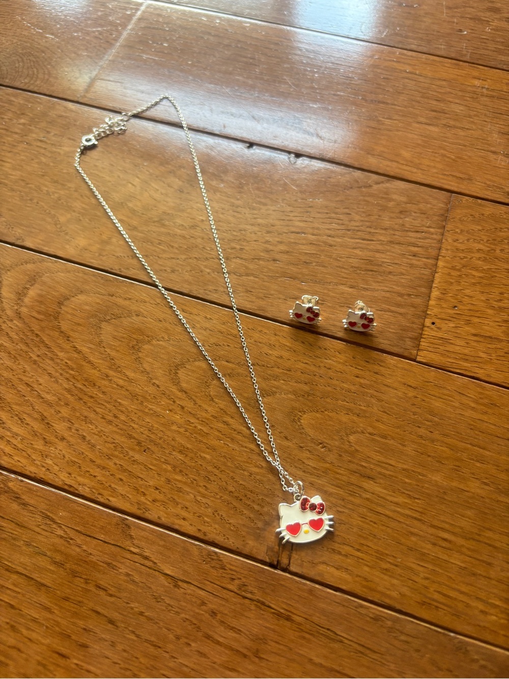 ❤️Sanrio Hello Kitty Silver Necklace and Earring Set with Red Accents❤️